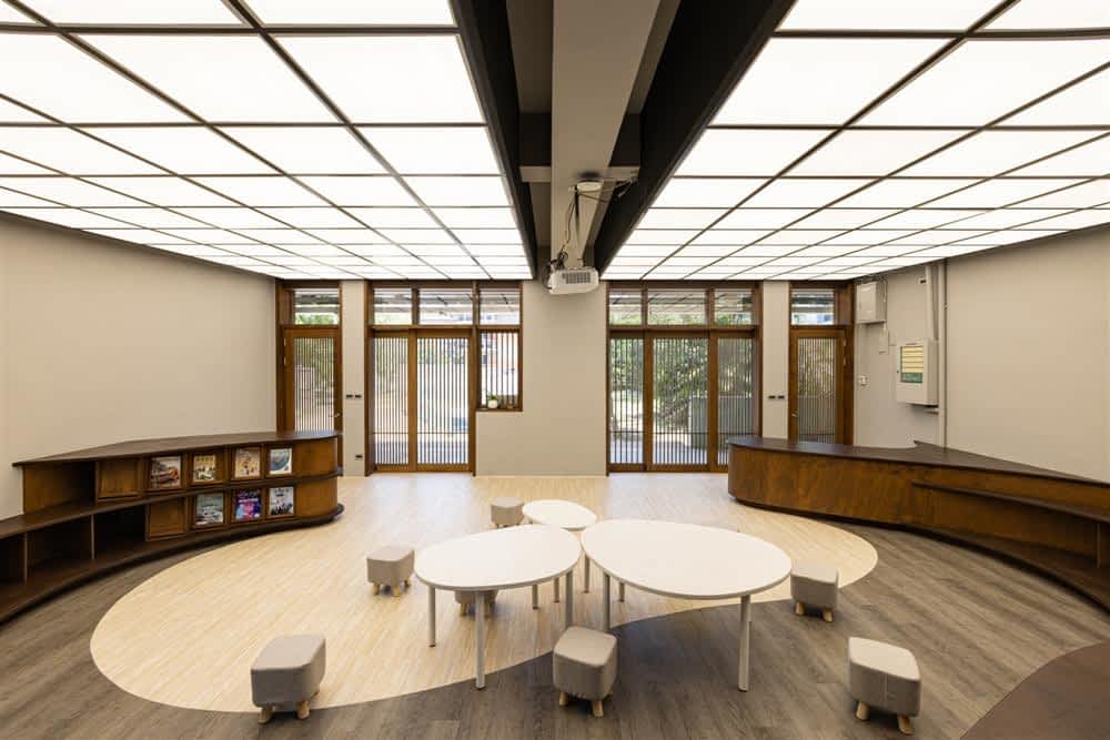 新竹市培英国中崭新开放式图书室！「ST space思倍皓室」直面自然的阅读风景