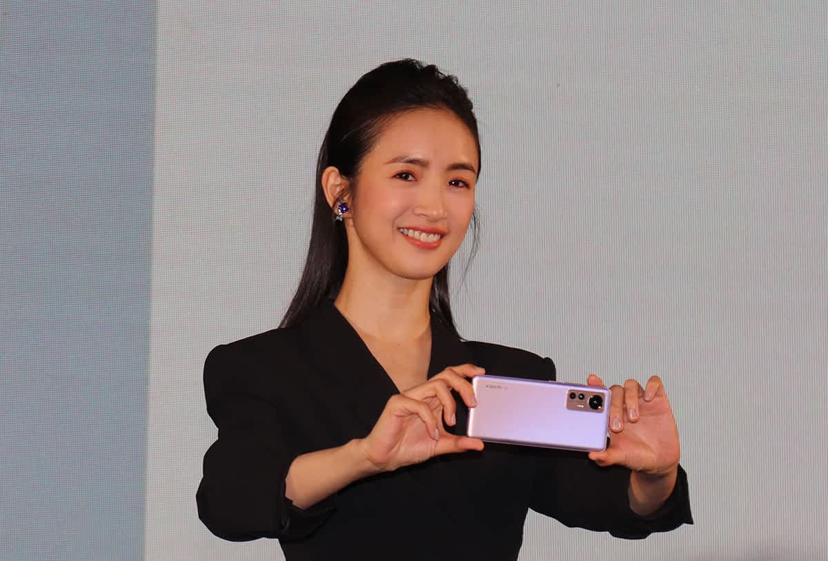 Xiaomi 12 系列手机来了！林依晨担任产品大使分享点滴生活与产品使用心得